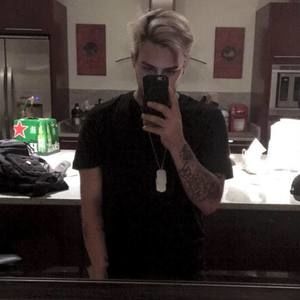 Meet your Posher, Robert